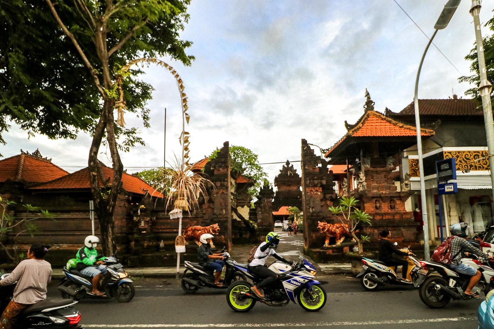 Found a hotel with fast wifi in Kuta, Bali – ATW Day #230