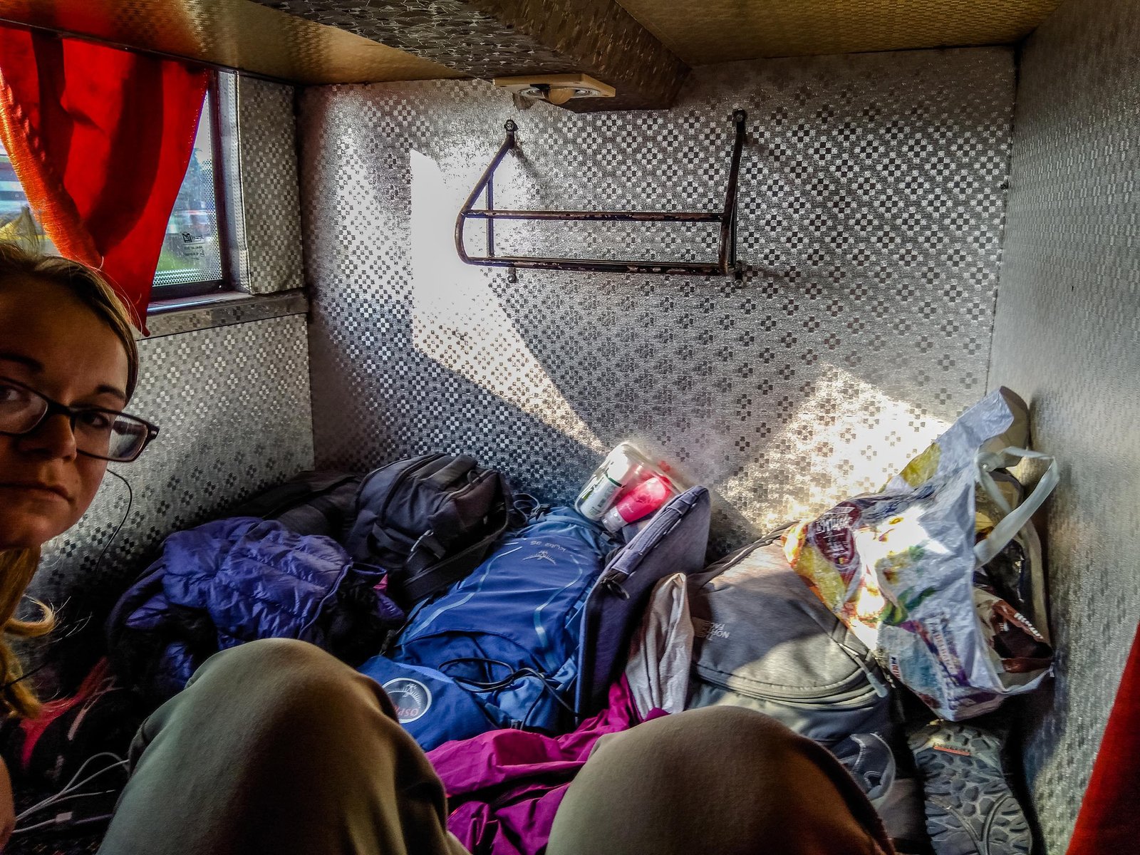 Sleeper Bus from Jaipur to Mumbai – ATW Day #187-188