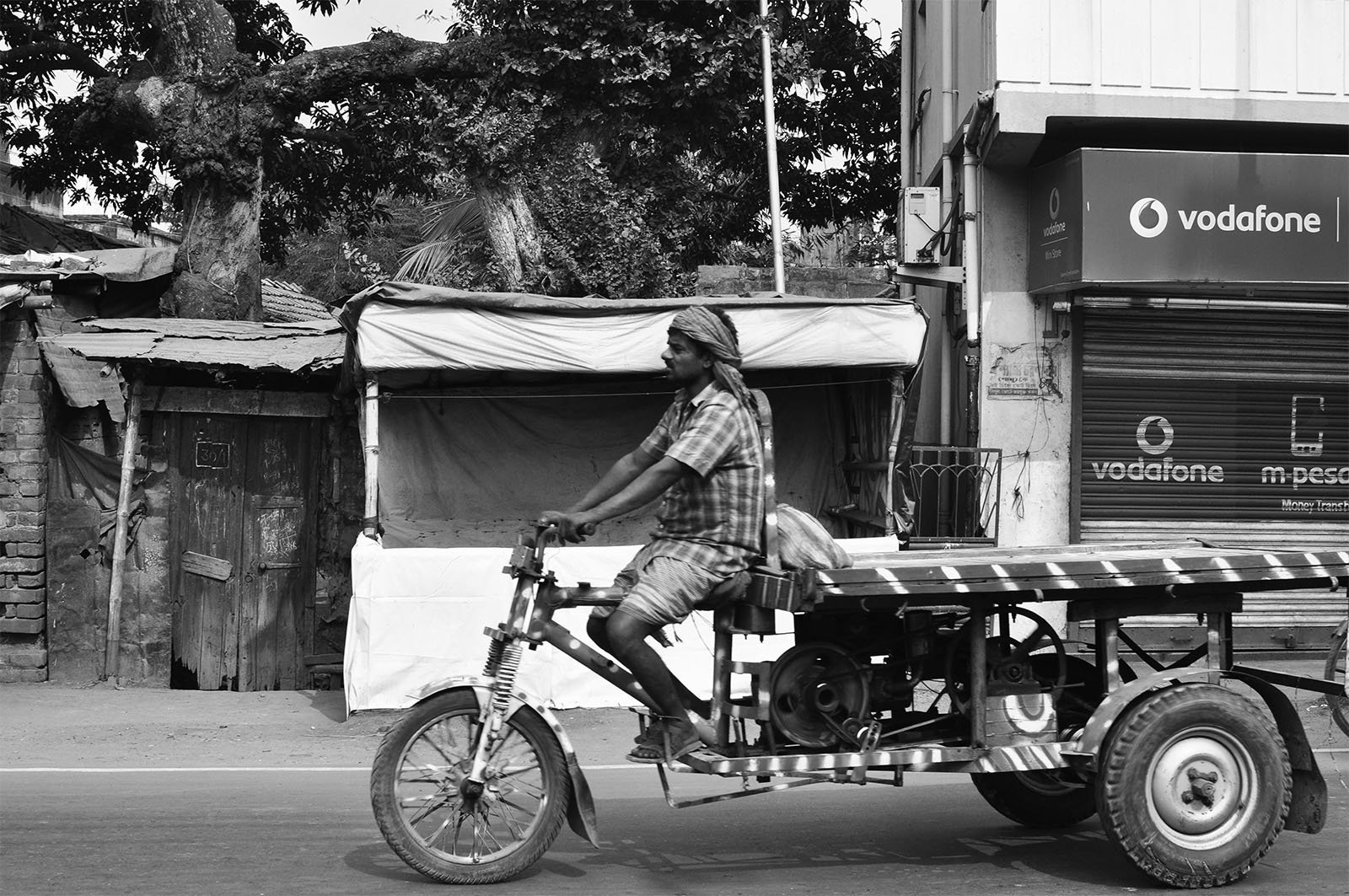 Getting a SIM Card in India – ATW Day #181